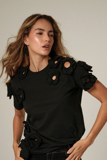 T-SHIRT WITH FLORAL DESIGN