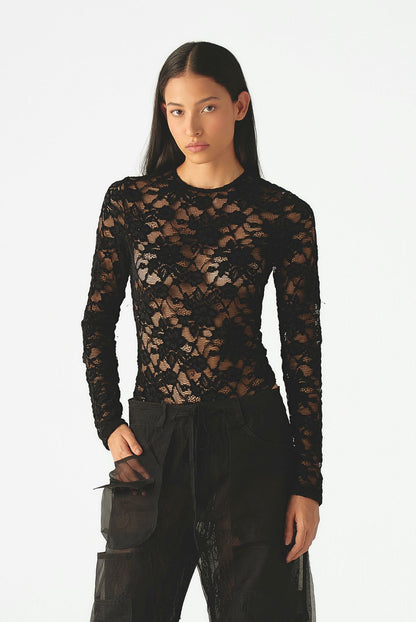 Body Toscana de Mariangélica Guerra confeccionado en encaje floral con transparencias sutiles y silueta ajustada